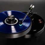 The AMG Giro Turntable and 9W2 Tonearm - Simply Amazing !